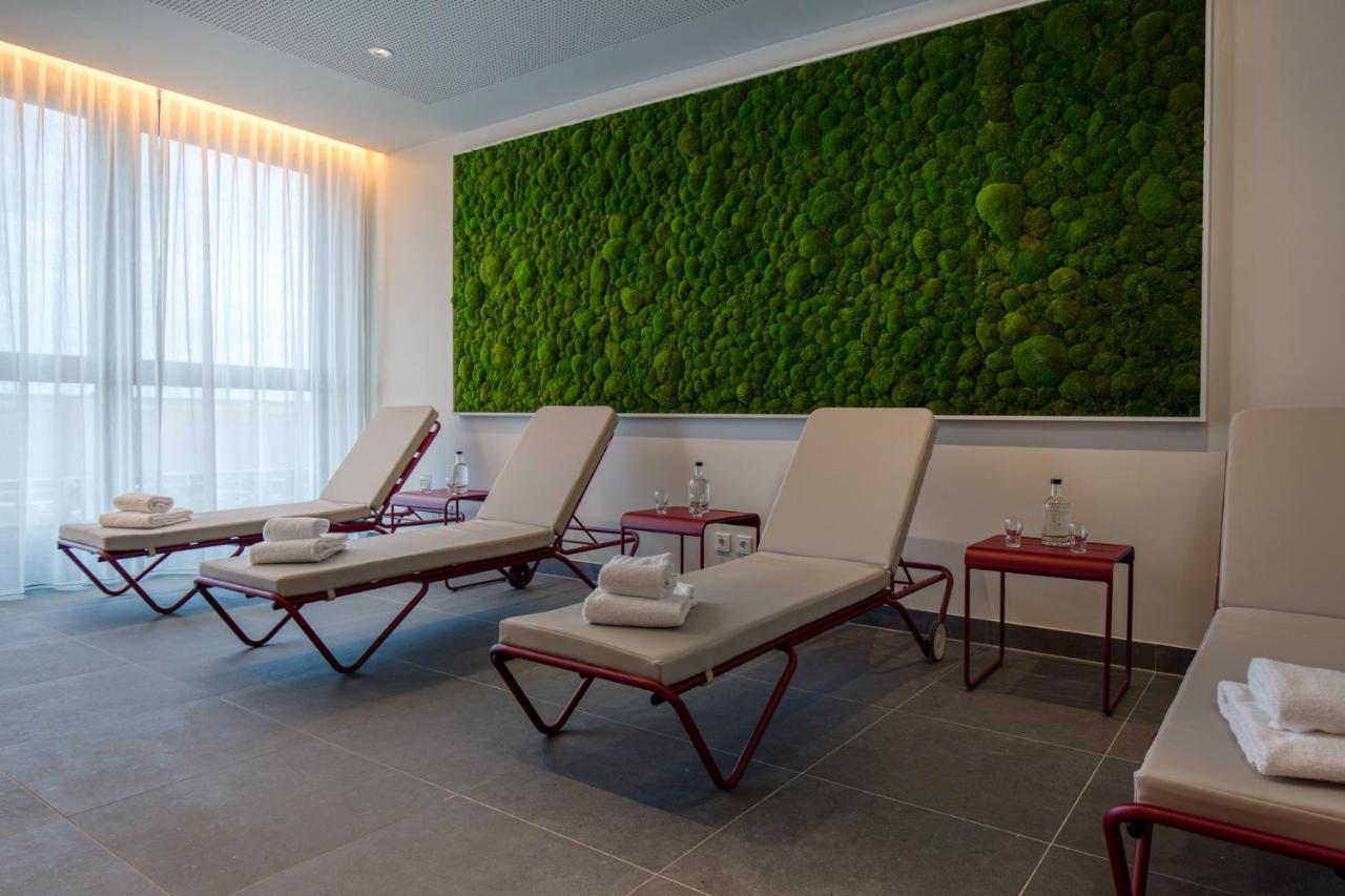 Intercityhotel Berlin Airport Ber Terminal 1 & 2 Schönefeld Exteriör bild The interior of the spa